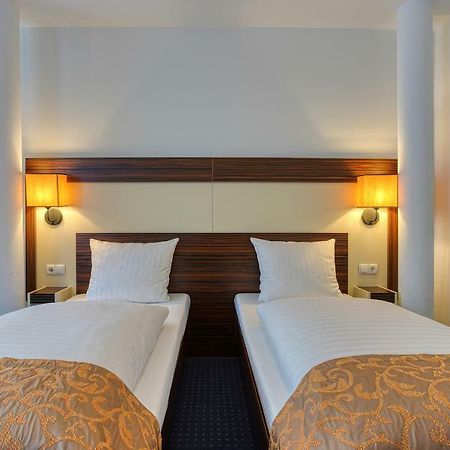 เซ็นโทร โฮเต็ล เซลเลอร์ ทอร์ Hotel บราวน์ชไวก์ ภายนอก รูปภาพ