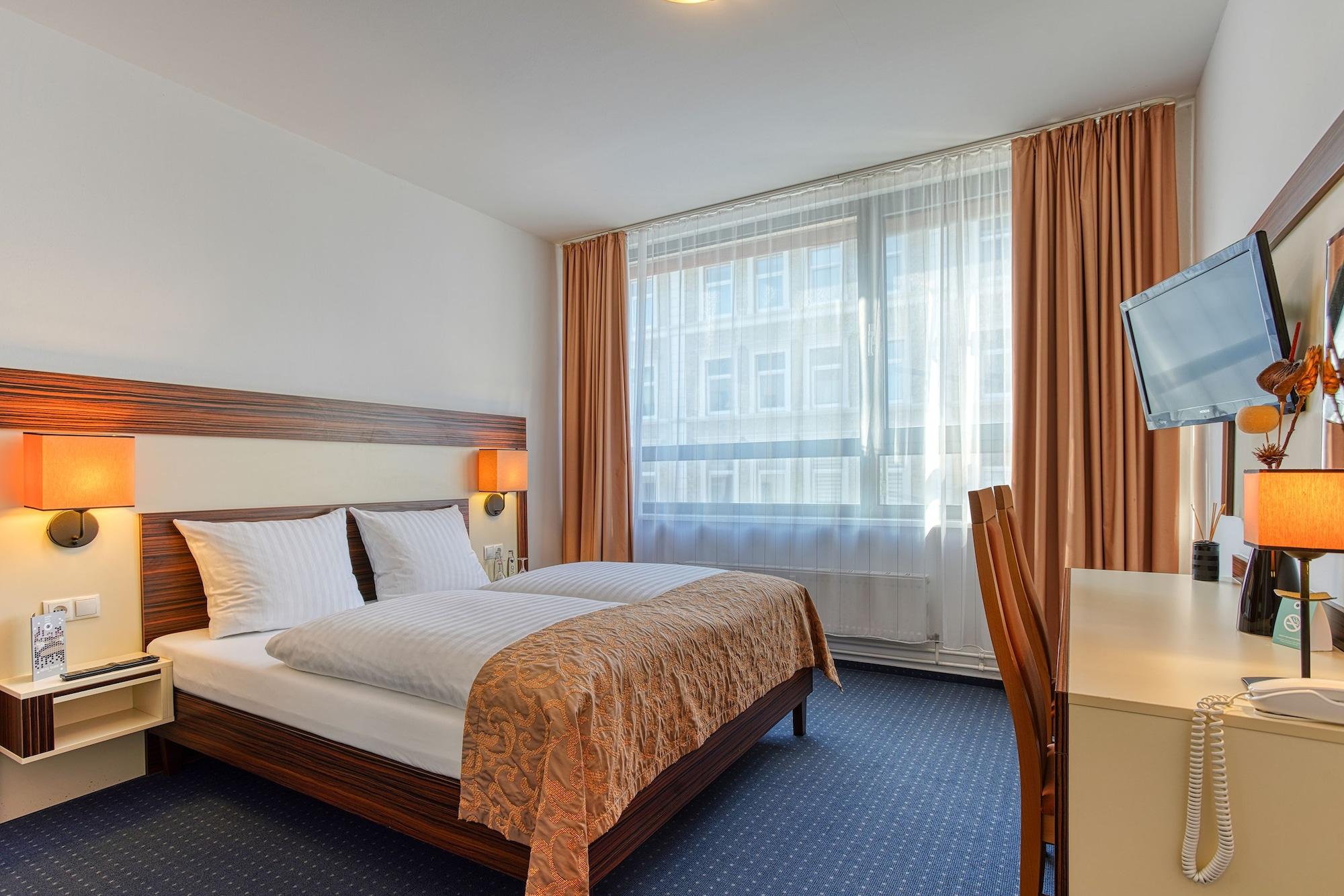 เซ็นโทร โฮเต็ล เซลเลอร์ ทอร์ Hotel บราวน์ชไวก์ ภายนอก รูปภาพ