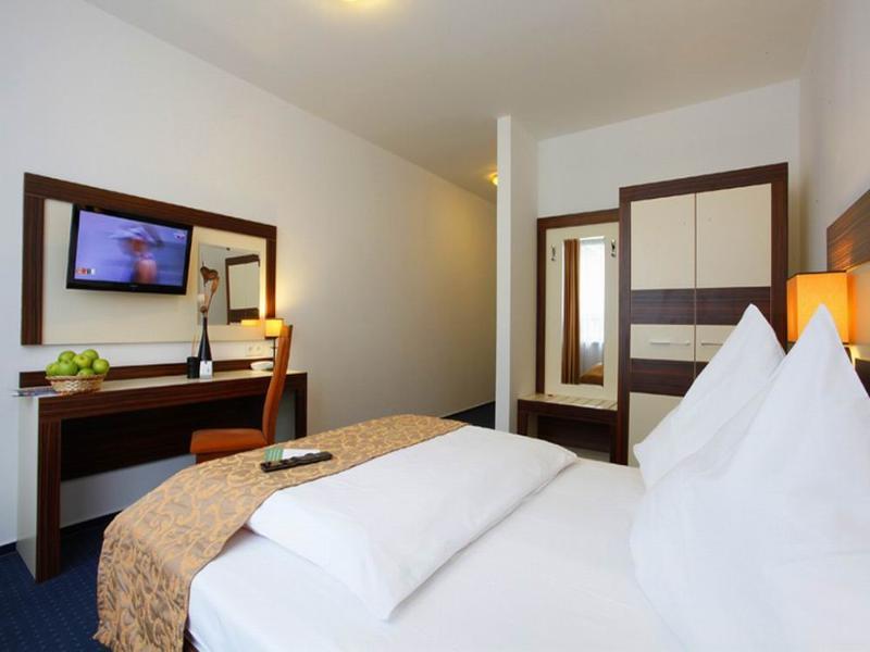 เซ็นโทร โฮเต็ล เซลเลอร์ ทอร์ Hotel บราวน์ชไวก์ ภายนอก รูปภาพ