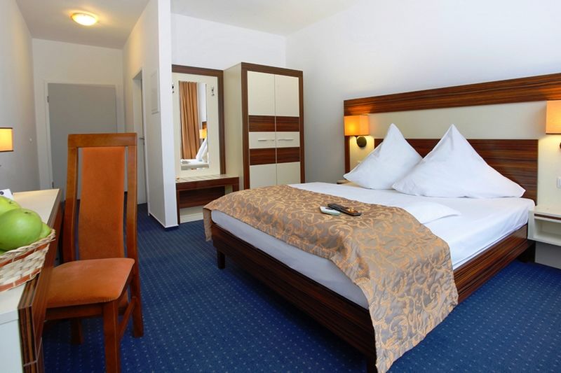 เซ็นโทร โฮเต็ล เซลเลอร์ ทอร์ Hotel บราวน์ชไวก์ ภายนอก รูปภาพ