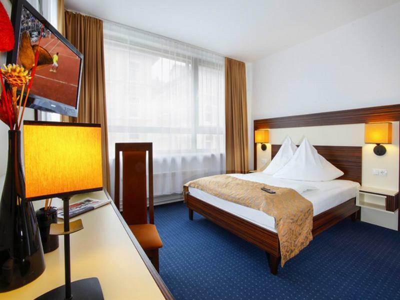 เซ็นโทร โฮเต็ล เซลเลอร์ ทอร์ Hotel บราวน์ชไวก์ ภายนอก รูปภาพ