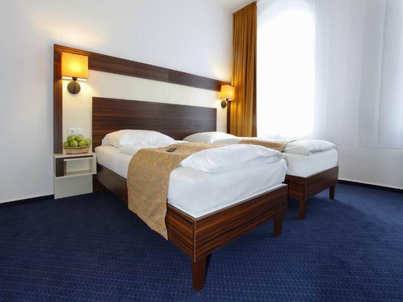เซ็นโทร โฮเต็ล เซลเลอร์ ทอร์ Hotel บราวน์ชไวก์ ภายนอก รูปภาพ