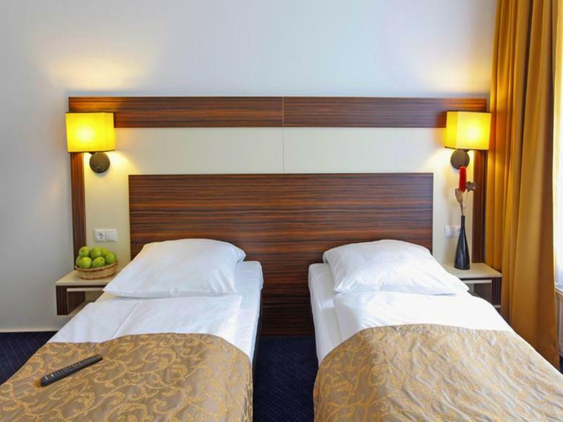 เซ็นโทร โฮเต็ล เซลเลอร์ ทอร์ Hotel บราวน์ชไวก์ ภายนอก รูปภาพ