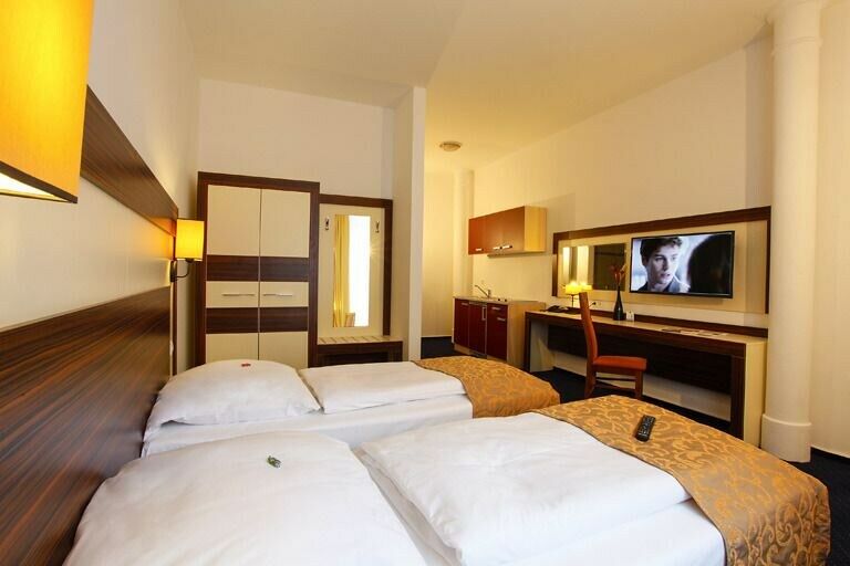 เซ็นโทร โฮเต็ล เซลเลอร์ ทอร์ Hotel บราวน์ชไวก์ ภายนอก รูปภาพ